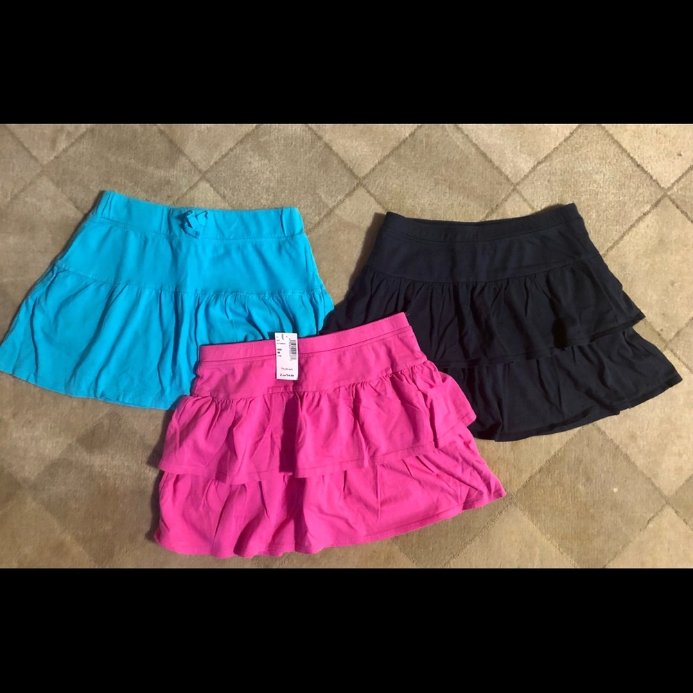Lot of 3 Children’s Place Skorts med (1 New)